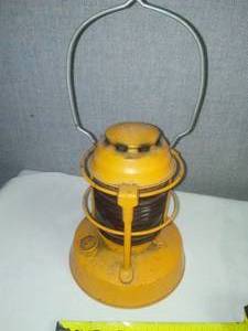 lot 112 image: Dietz Night Watch Caboose Lamp Lantern, red globe, rare