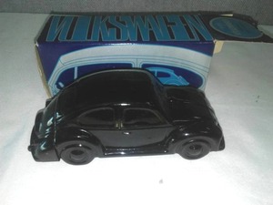 lot 121 image: Avon Volkswagen Beetle Bug with Box.