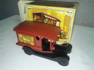 lot 142 image: Avon Ford Country Vendor 1908 Tin Lizzie. with box.