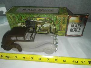 lot 180 image: Rolls Royce Avon in box.