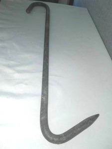 lot 217 image: Canadian National Railroad meat hook bar. Vintage.