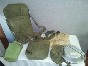 lot 218 image: US Army Bag BG - 151  H, Mine Detector, plus contents Bag WWll plus contents.