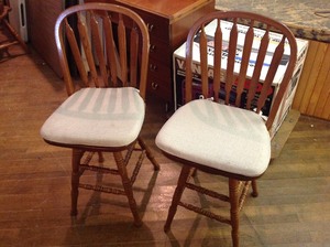 lot 64 image: Bar Stools