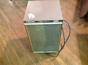 lot 70 image: Dehumidifier