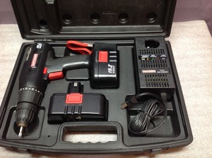 lot 81 image: Craftsman Cordless Drill