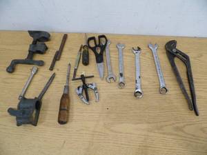 lot 3 image: Tools