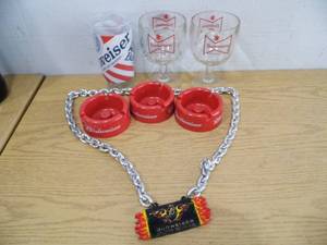 lot 7 image: Budweiser Items