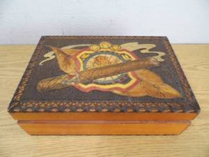 lot 22 image: Cigar Carved Box