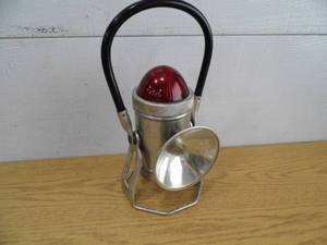 lot 23 image: Lantern