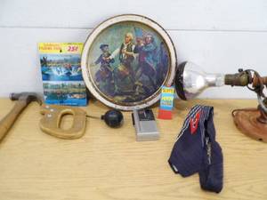 lot 31 image: Tray - Light - Tape  Player