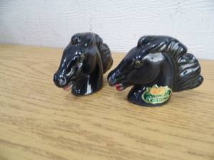 lot 67 image: Rosemeade Horse SP Shakers