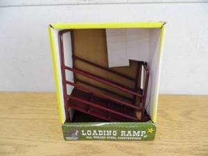 lot 70 image: Little Buster Toys Lading Ramp