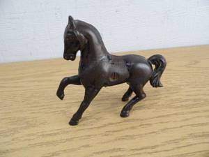 lot 76 image: Cast Iron Horse Bank