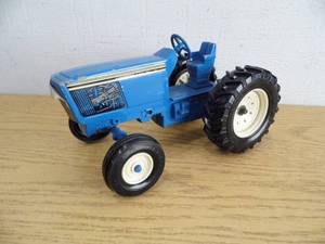 lot 94 image: Blue Tractor