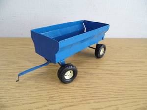 lot 95 image: Blue Trailer