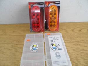 lot 104 image: Lot of 2 tail Lights - Tackly Organizers