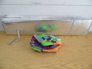 lot 106 image: Visor - Baseball Gloves