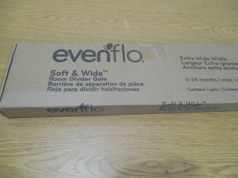 lot 37 image: Evenflo Soft and Wide gate, Emery