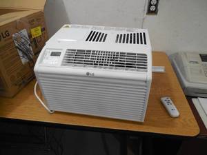 lot 92 image: LG Electronics 6,000 BTU 115-Volt Window Air Conditioner with Remote in White