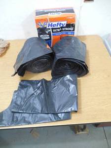 lot 150 image: HUGE ASSORTED LOT OF HEAVY DUTY GARBAGE BAGS