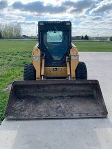 lot 2 image: John Deere 8875 Skid Steer Loader