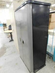 lot 207 image: Craftsman Storage Cabinet - 35(w) x 66.5(h) x 21(d)