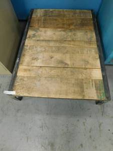 lot 217 image: Vintage Steel Frame Pallet - 30 x 42