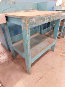 lot 222 image: Wooden Work Bench - 35(W) x 36.5(h) x 25(d)