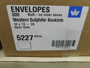 lot 244 image: 2 - Boxes of White 10 x 13 Envelopes