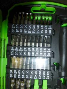 lot 324 image: Electronic Repair Kits