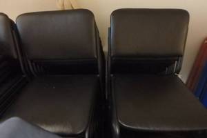 lot 67 image: (25) Black stacking chairs