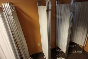 lot 76 image: Mobile changing room curtain
