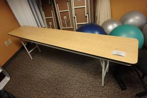 lot 80 image: Classroom Table