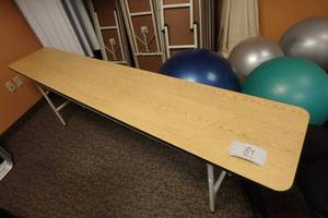 lot 84 image: Classroom Table