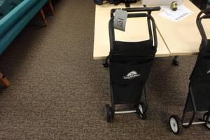 lot 109 image: Shiatsumassage table carts