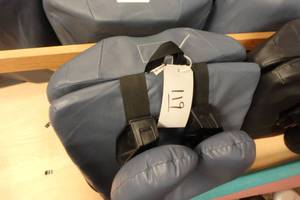 lot 119 image: Body cushion set