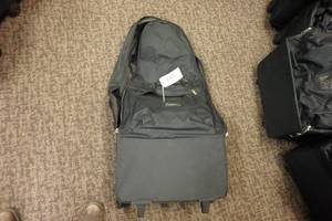 lot 141 image: Massage chair bag