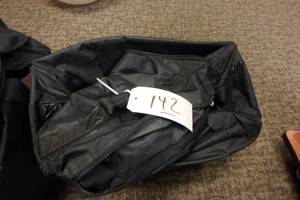 lot 142 image: Massage chair bag