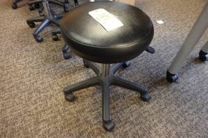 lot 181 image: Rolling stool
