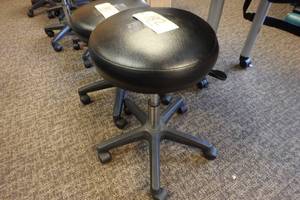lot 182 image: Rolling stool