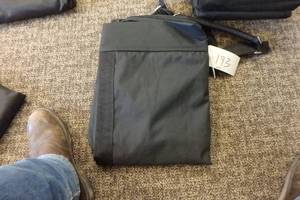 lot 193 image: Master Massage Table bagbackpack