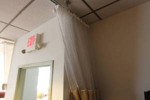 lot 208 image: Divider curtain