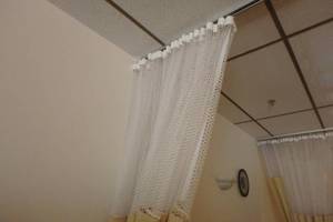 lot 209 image: Divider curtain
