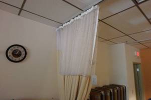lot 210 image: Divider curtain