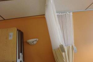 lot 212 image: Divider curtain