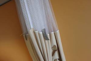 lot 215 image: Divider curtain