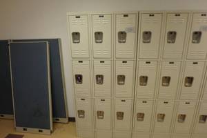 lot 290 image: Nine unit locker system