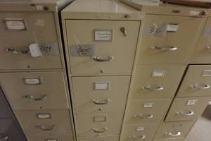 lot 305 image: 4 drawer lateral file