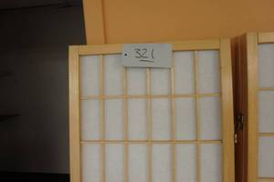 lot 321 image: Wooden 3-panel divider