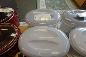 lot 347 image: (2) Revlon waxing pots